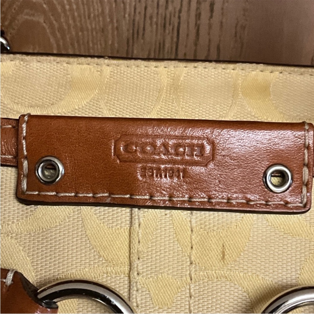 Coach Vintage Hampton Signature Carryall Satchel - Picture 9 of 11